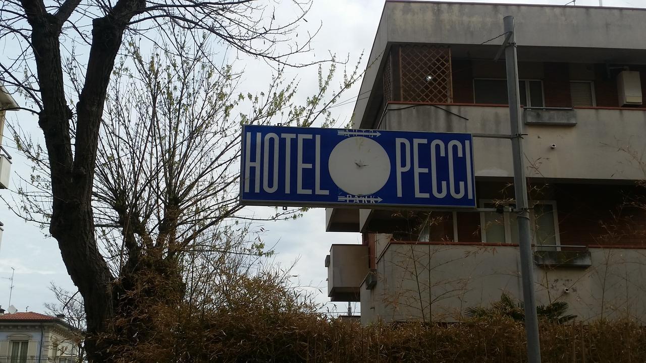 Hotel Pecci リミニ エクステリア 写真